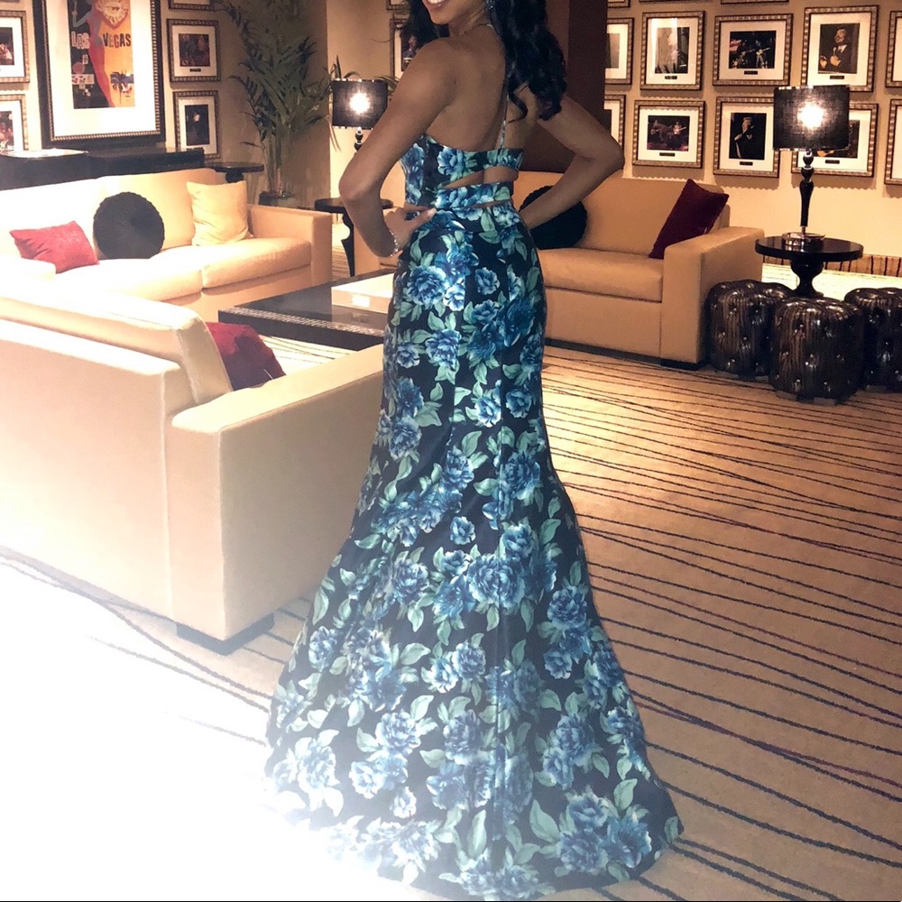 Prom/evening gown
